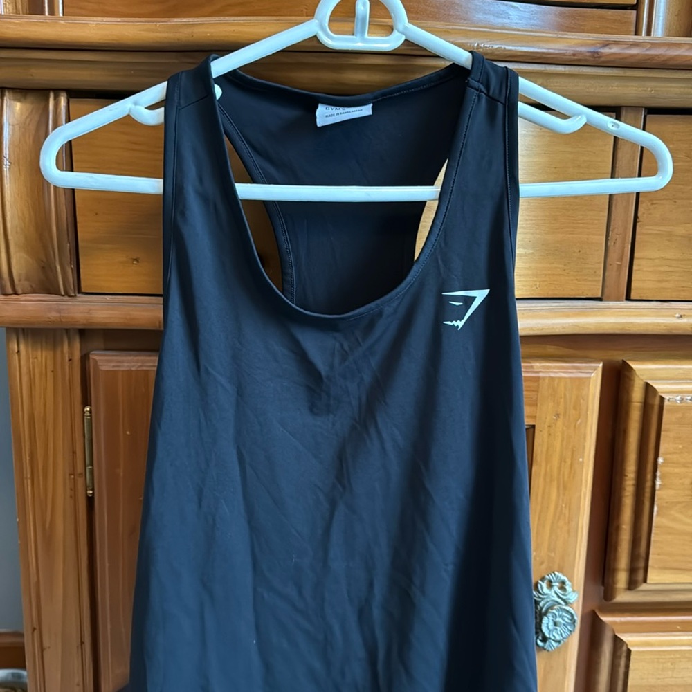 Black gymshark workout tank